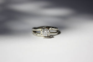 Watery engagement ring